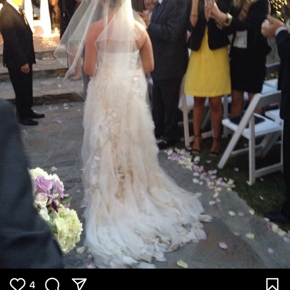 Authentic Monique Lhullier wedding dress - Picture 9 of 10